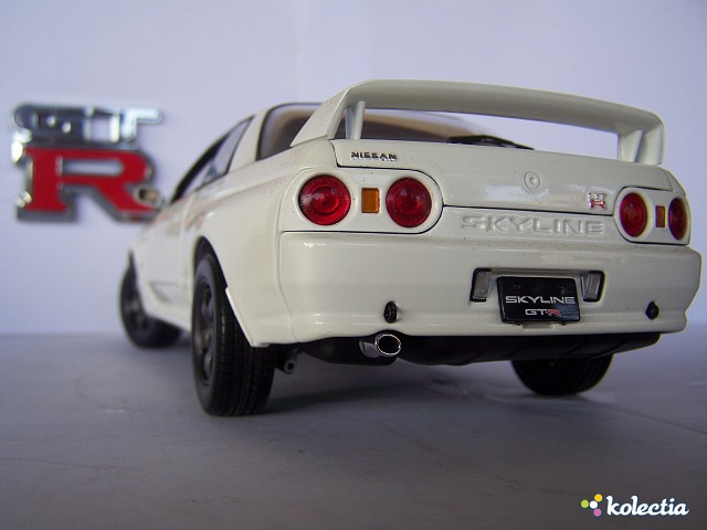 Kyosho 1/18 Nissan Skyline R32 GT-R Calsonic – JGTC Godzilla – Collection Tout Ouvrants